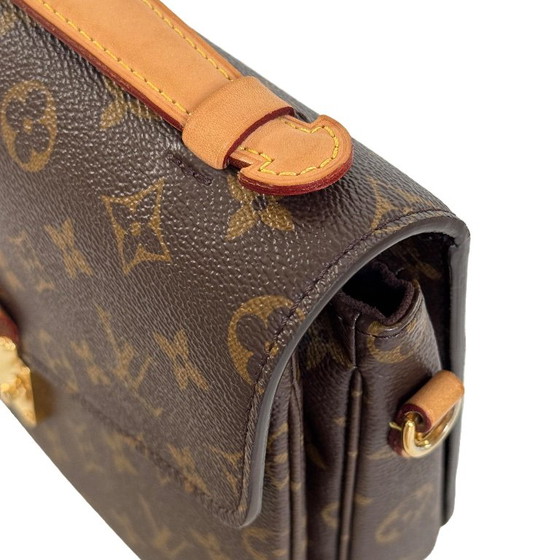 Louis Vuitton Pochette Metis – Crossbody tassen, Calfskin (photo 4 of 13)