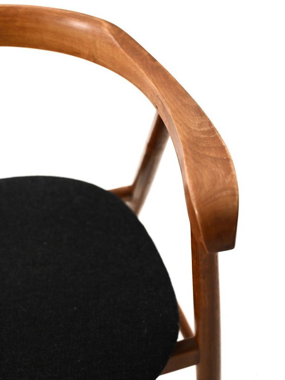 Image 1 of Coppia di sedie da pranzo in noce