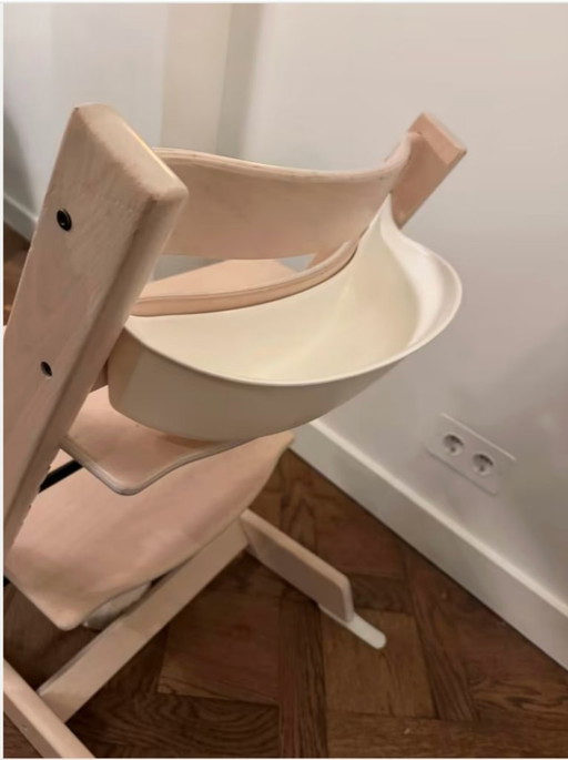 Seggiolone Tripp Trapp + cestino portaoggetti - Bianco