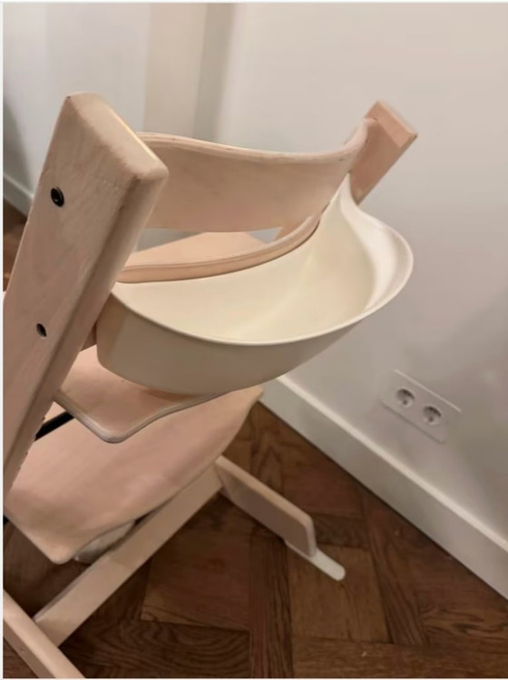 Image 1 of Seggiolone Tripp Trapp + cestino portaoggetti - Bianco