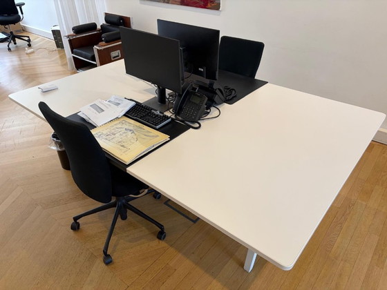 3 escritorios Vitra – Metal, Wood (photo 7 of 9)