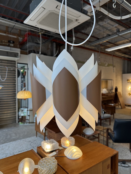 Lampe suspendue "Ballet" de Lars Schiøler