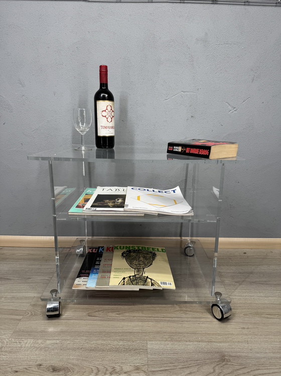 Image 1 of Tavolino laterale in acrilico del 1980