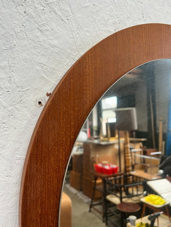 Image 1 of Espejo redondo antiguo de teca, Escandinavia, década de 1970.