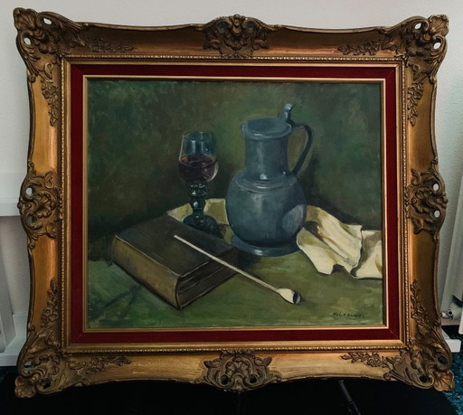 Peinture unique signée représentant une pipe, un verre à vin, un livre et une cruche en étain. Signé H. van Leeuwen
