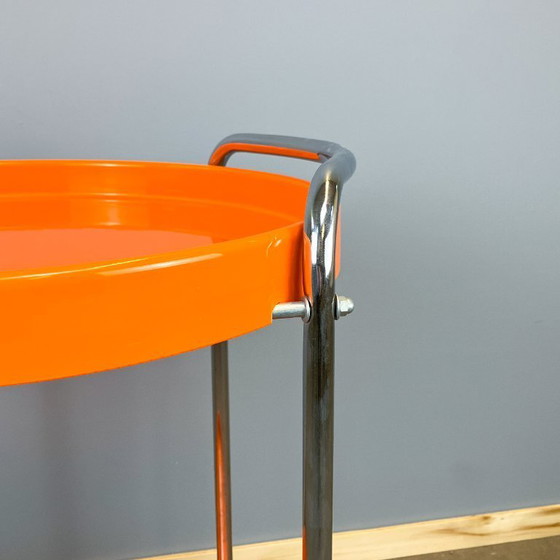 Image 1 of Carrello di servizio Space Age, vassoi cromati e in plastica arancione, anni '70