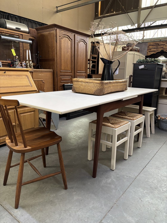 Image 1 of Table vintage