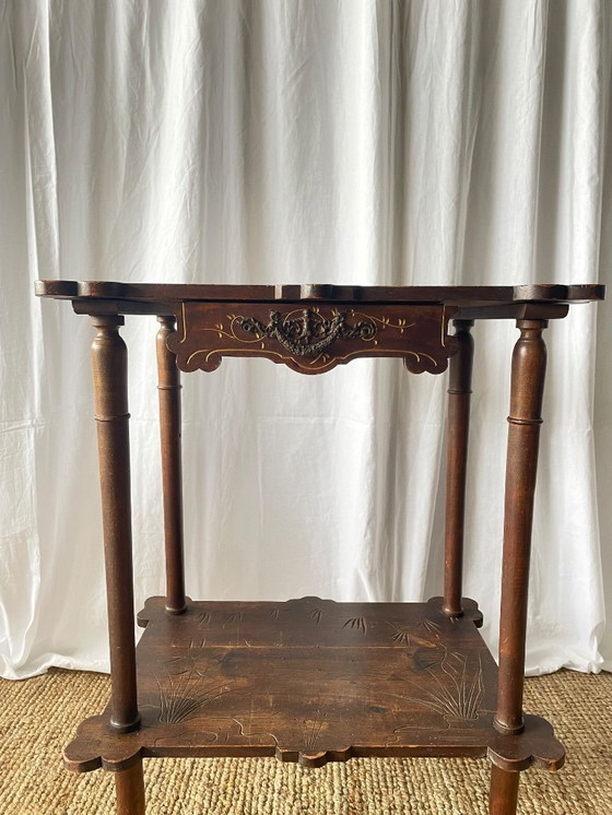 Image 1 of Geschnitzter Beistelltisch aus Holz im Jugendstil, Frankreich, frühes 20. Jahrhundert