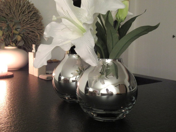 Image 1 of Twee spiegelvazen in glas