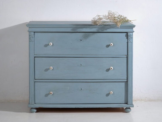 Antique painted pine chest of drawers – Rustic European blue dresser – circa 1900 – Ceramic (photo 8 of 40)