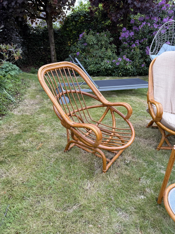 Image 1 of Loungeset - rotan - twee zetels en tafel