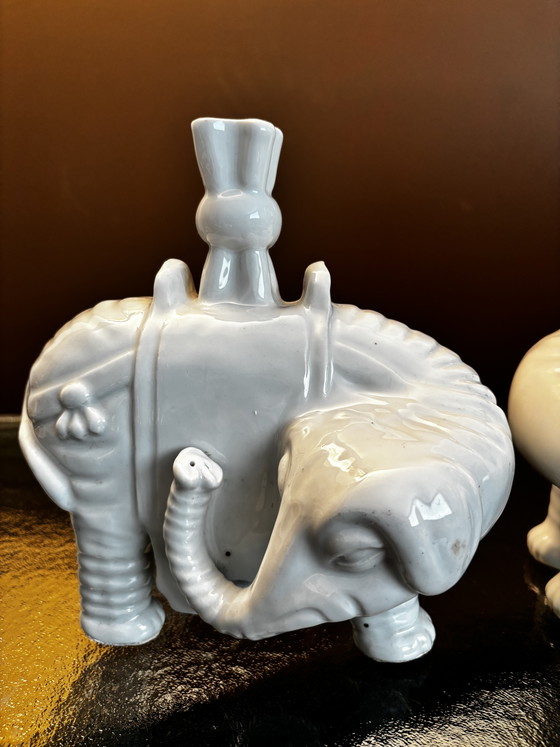 Image 1 of 2 Porcelaine Éléphant Blanc de Chine