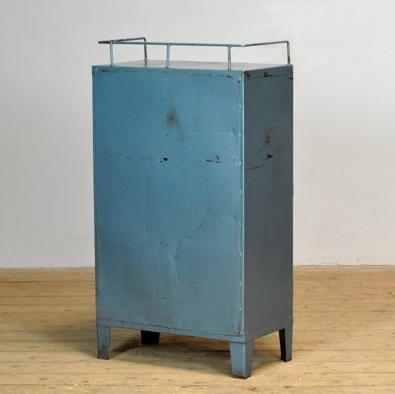 Image 1 of Meuble industriel à quatre tiroirs des années 1970