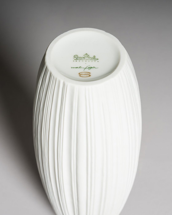 Image 1 of Martin Freyer für Rosenthal Studio-Line: Skulpturale weiße "Plissée"-Porzellanvasen, Deutschland, 1968 - Satz von zwei