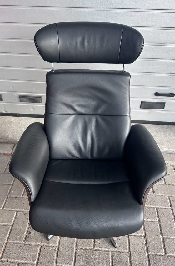 Conform Time Out – Armchairs, Leather, Wood (photo 5 of 6)