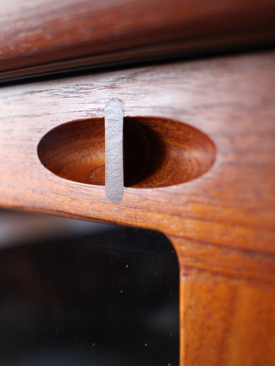 Image 1 of Vintage Deense vitrinekast door Henry Walter Klein voor Bramin