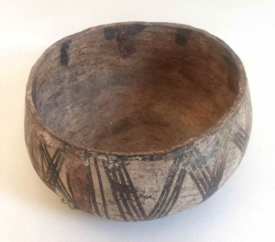 Image 1 of Large Ethnic-style bowl Early 20th century
