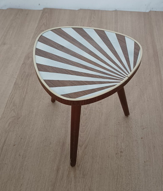 Fifties side table with setting sun motif, PGH Akti, Wood, Brown (photo 3 of 8)