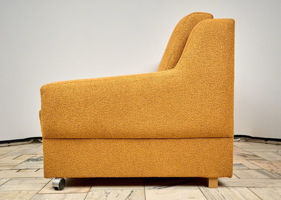 Image 1 of Vintage tweezitsbank, jaren 70, Tsjechoslowakije