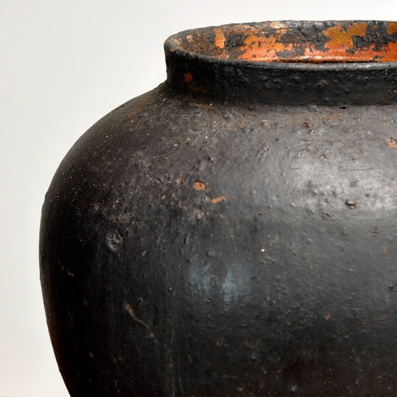 Image 1 of Pot en faïence ancienne de Moldavie, vers 1850