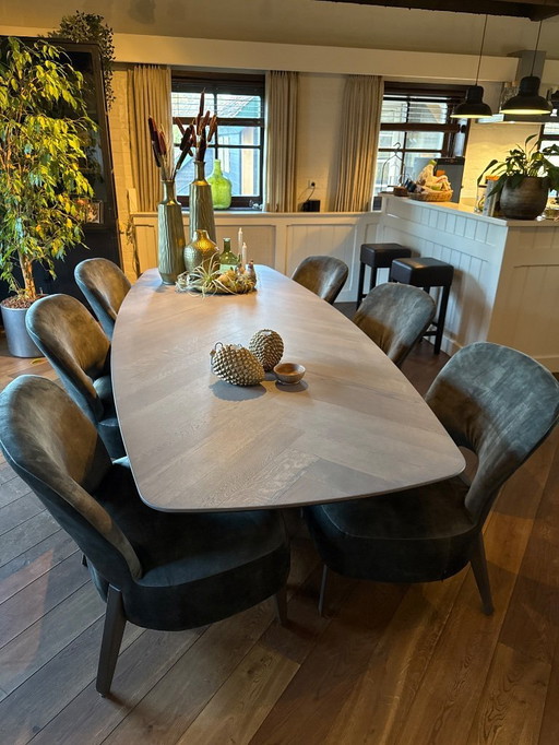 Luxury Dining Area: Table + 6 Passe Partout Armchairs