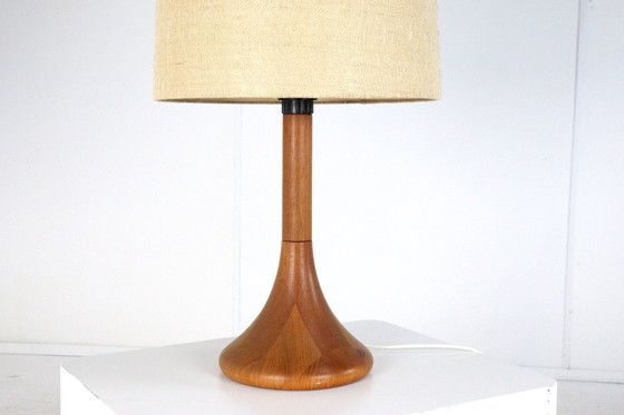 Image 1 of Lampe de table en bois Dyrlund XL vintage danois