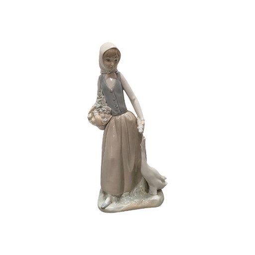 Porcelain figurine Girl with goose by LLadro, 1980s