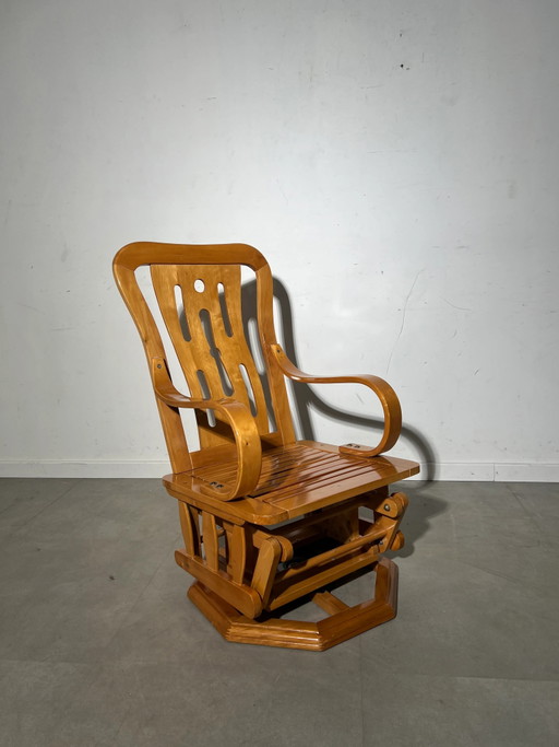 Silla mecedora giratoria de madera de estilo americano vintage – schommelstoelen