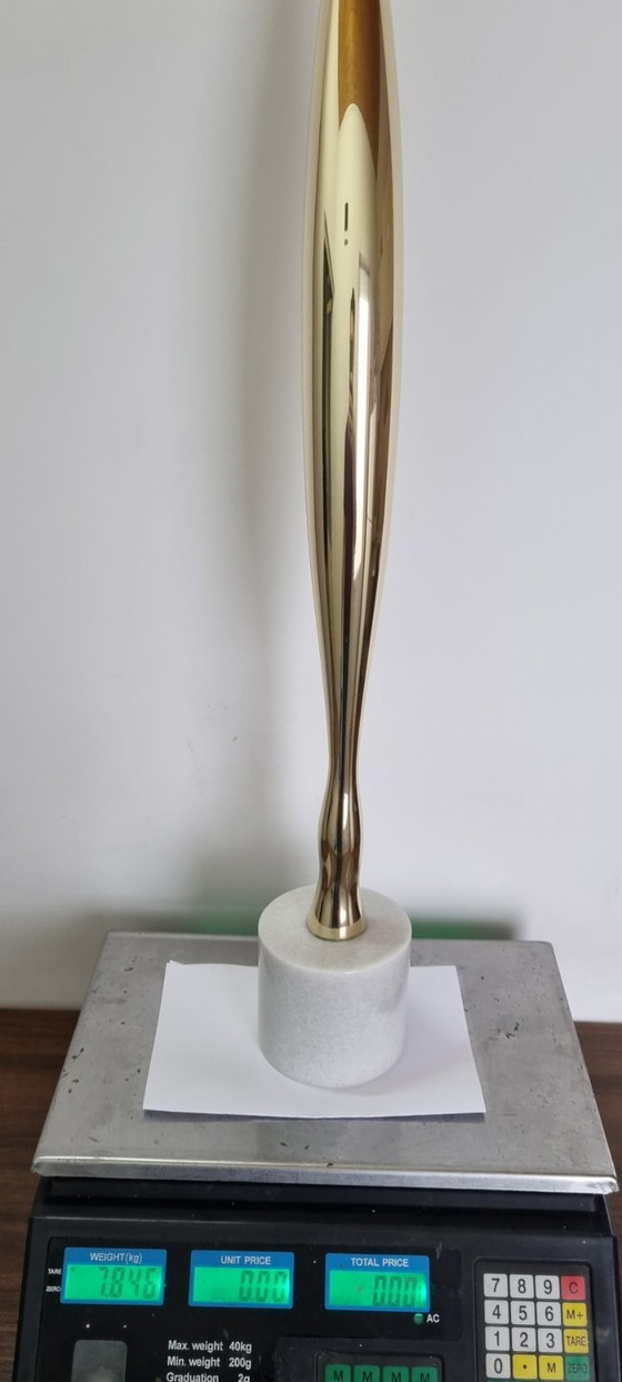 Image 1 of Escultura inspirada en Brâncuși