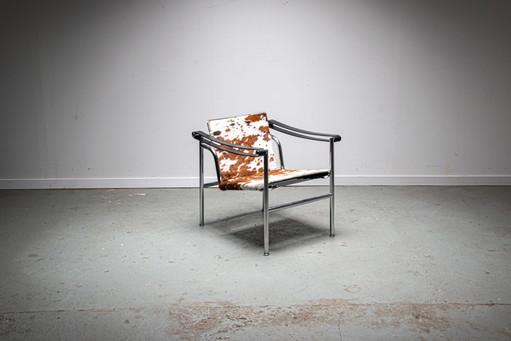 LC1 Stoel van Le Corbusier, Pierre Jeanneret, Charlotte Perriand voor Cassina, jaren 1980