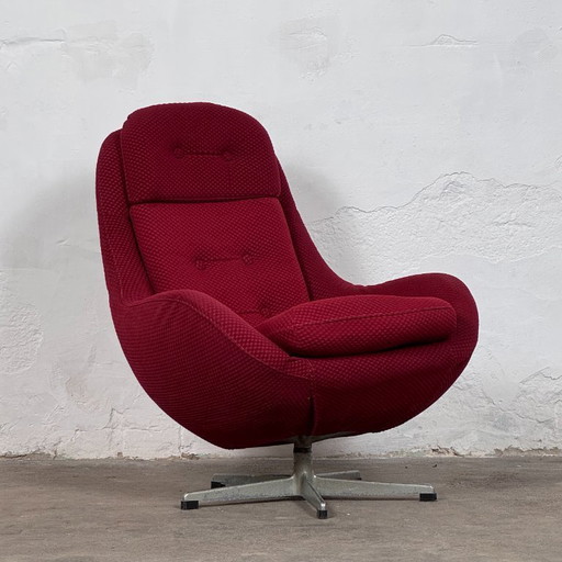 UP Závody Burgundy Swivel Chair, 1960s