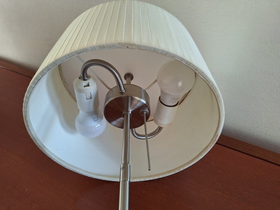 Image 1 of Lampada da tavolo Philips Lirio Design