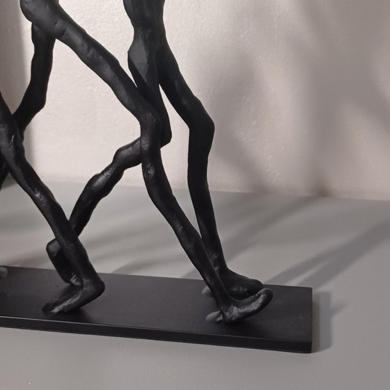 Scultura ispirata a Giacometti "Uomini vari che camminano" Ferro – Sculture, Iron (photo 9 of 11)