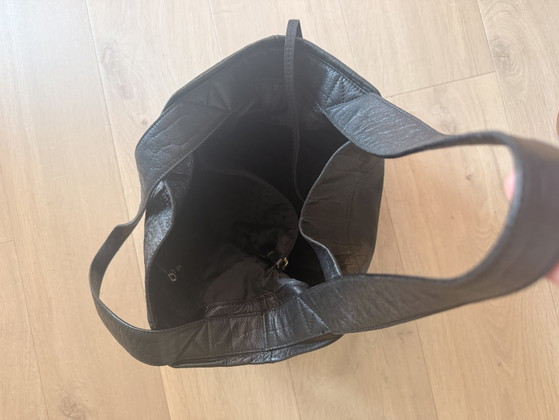 Bolso de compras Patrizia Pepe de piel negra – Bolso grande – Con relieve de cocodrilo – Bolsos tote (photo 12 of 15)
