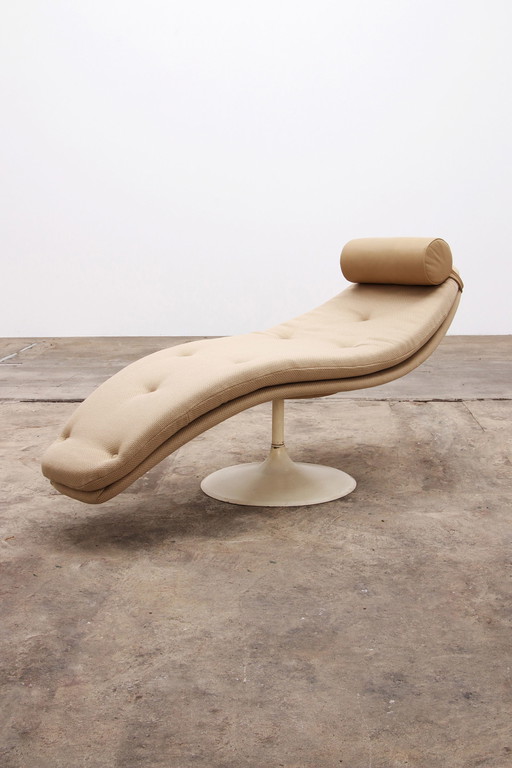 Poltrona vintage, rivestita nello stile Knoll degli anni '60.