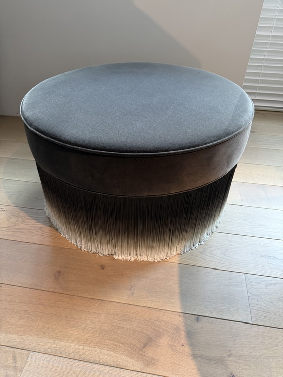 Image 1 of Amami pouf by Moooi