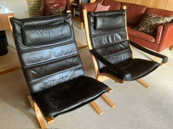 Poltrona Siesta (Ingmar Relling) in legno e pelle, Moka/Nero, con braccioli, Westnofa, Poltrone, Scandinavian (foto 5 di 5)