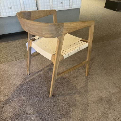 Design dining table 'Torsion' oak Ø127 cm