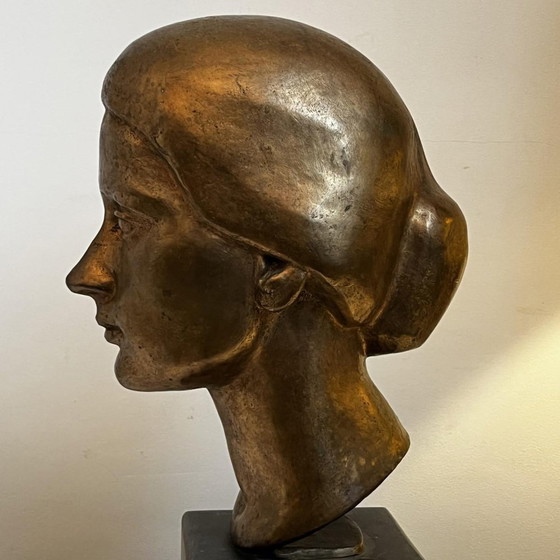 Robert Delnest, Woman's Bust, 1961, Bronze – Sculpture, Marble, Art Deco (photo 7 of 17)