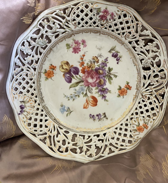 Image 1 of Piatto da frutta vintage Old Schumann Dresden, piatto da portata, fiore di svolta