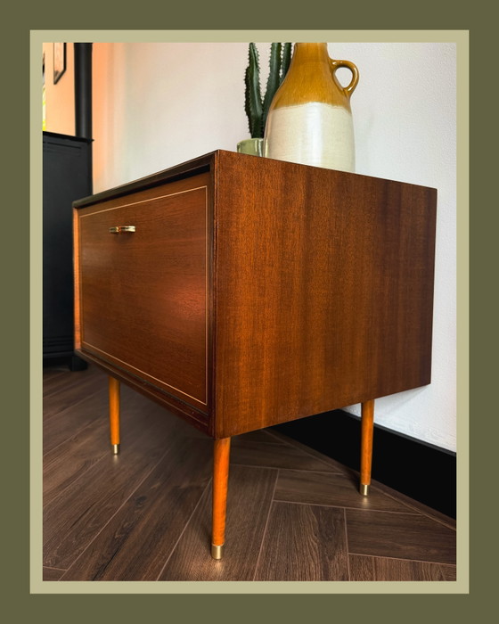 Vintage Mid Century teak record player cabinet / Liquor cabinet – Wood (photo 7 of 7)