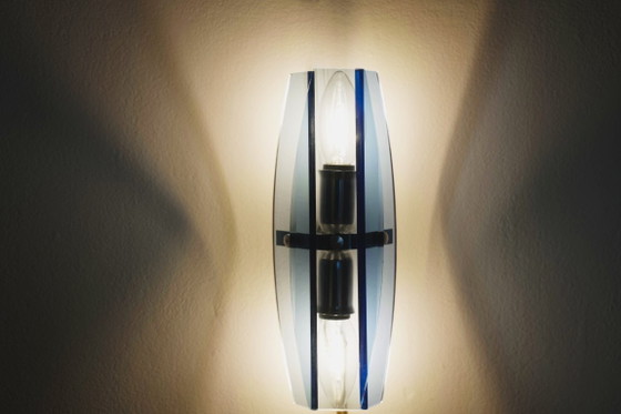 Image 1 of Veca blauwe glazen Italiaanse wandlampen set van 2 Fontana Arte mid-century moderne facetglazen lampen