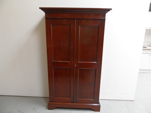 Antiker zweitüriger Schrank