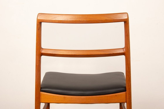 Image 1 of Set of 4 Danish chairs in teak and new leather, model 430 by Arne Vodder for Sibast, 1960.