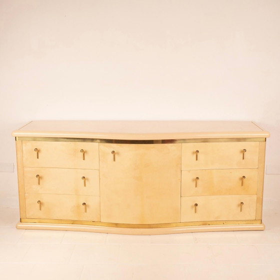 Luciano Frigerio Nettuno Credenza Curva in Pergamena per Frigerio di Desio 1970 – Cassettiere, Brass (photo 12 of 27)