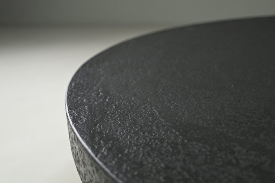 Image 1 of Tavolino da caffè in resina nera in stile brutalista, anni '70, Paesi Bassi.