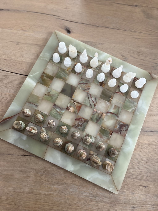 Onyx chess set