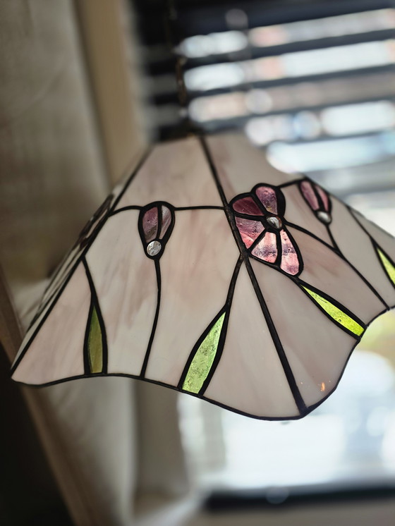 Image 1 of Suspension Tiffany à motif de tulipe