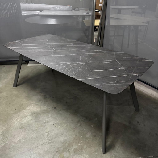 Table talk 5.0 – Bert Plantagie, eettafels