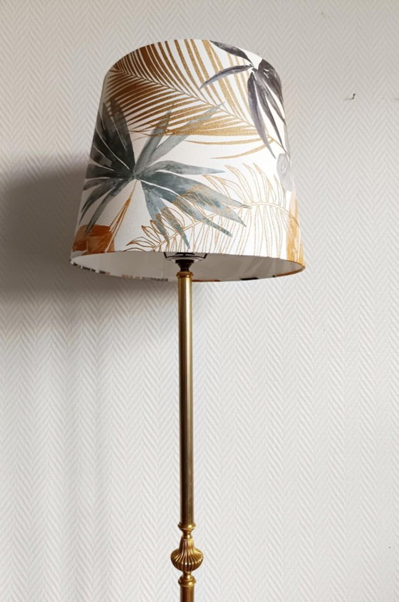 Image 1 of Staande lamp van goudkleurig metaal in Lodewijk XV-stijl